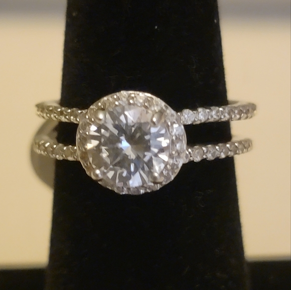 Sterling silver 925 cz size 6.5 - Picture 1 of 3